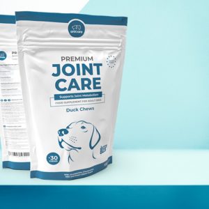 Voor- en achterkant Anicare Premium Gewrichtsverzorging, 2 badges: 1. Natuurlijke ingrediënten, 2. Product uit Europa